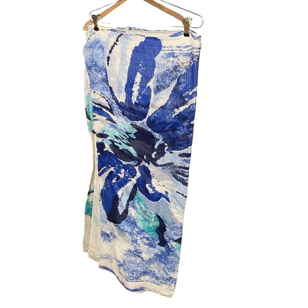 Elegant Blue and White Floral Scarf